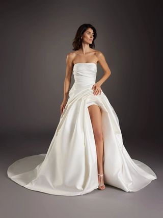 Atelier Pronovias Modernismo