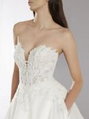  Pronovias  2025